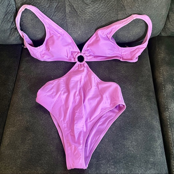 NWT never worn Alayna Purple O-Ring Cut Out One Piece Swimsuit Med - Picture 3 of 8